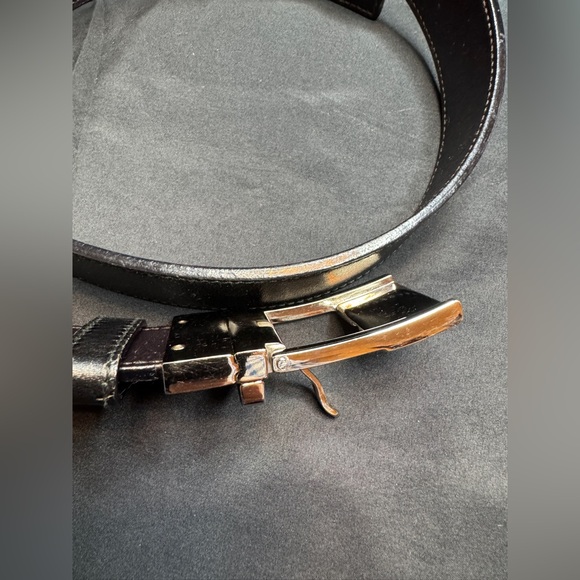 Gucci Silver Buckle with Unbranded Black Belt